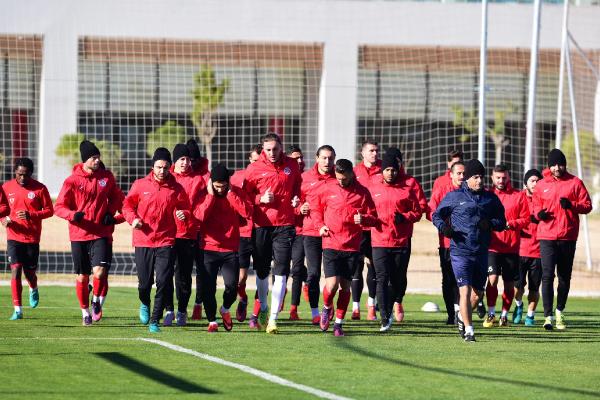 Antalyaspor Yeni Tesislerde Hazırlıklarını Sürdürüyor