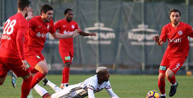 Antalyaspor Dört Golle Kapattı