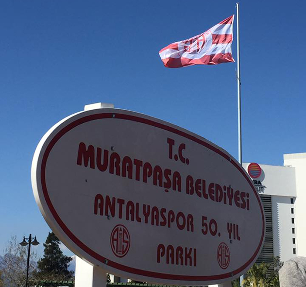 50. Yıl Parkı’nın Tabelası Dikildi