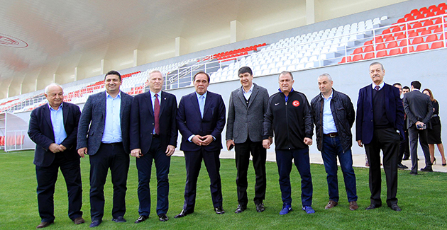Antalyaspor’a Terim ve Demirören’den Ziyaret