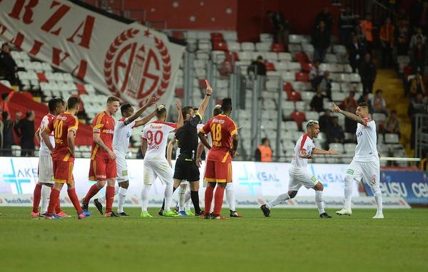 Charles’ın Cezasına İtiraz Edildi