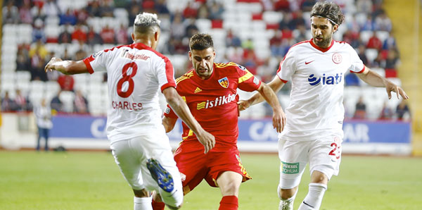 Antalyasporlu Futbolcu İçin Fenerbahçe İddiası