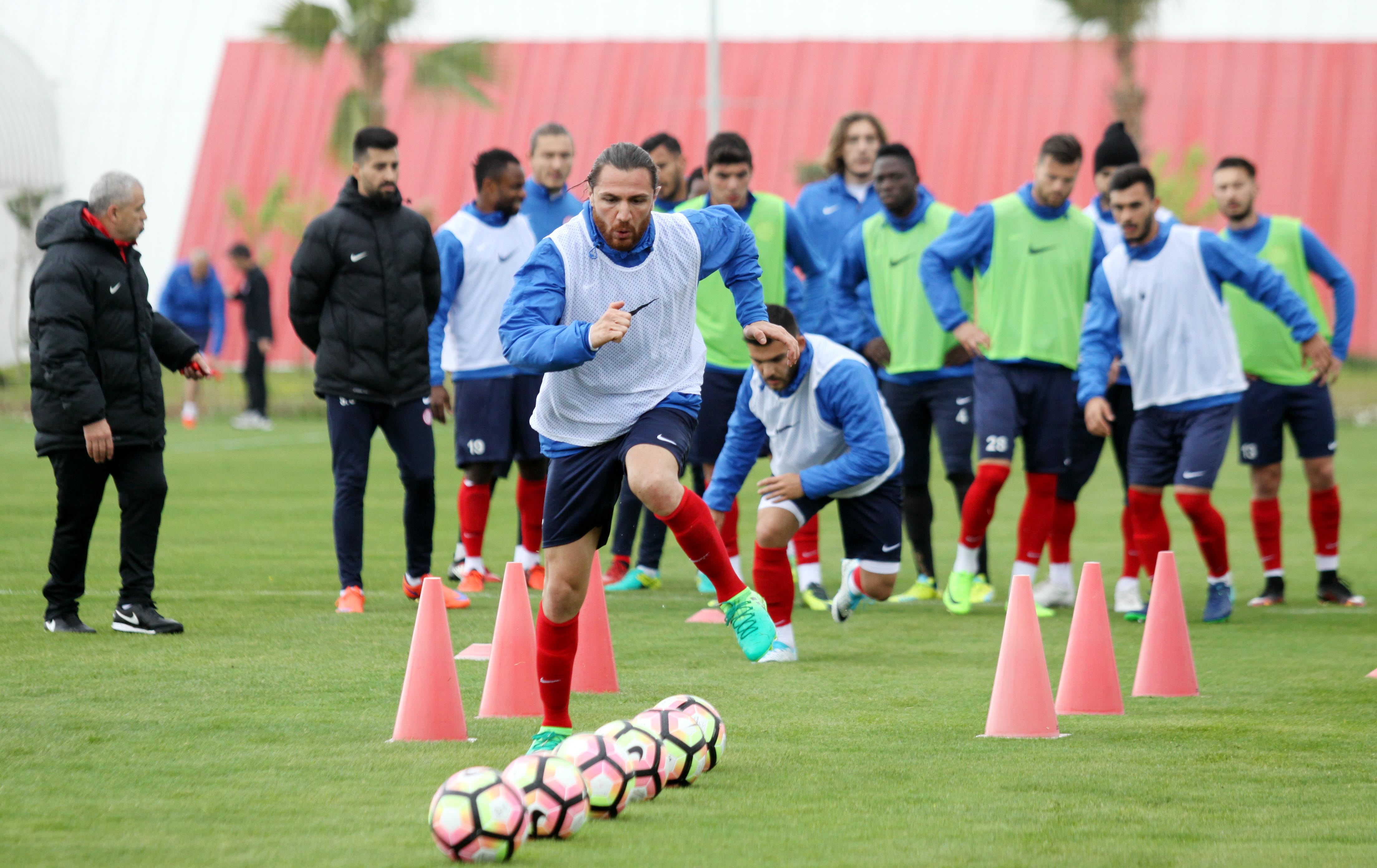 Trabzonspor Karşısında Dört Eksik