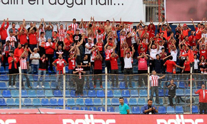 Taraftarlardan Dev Ekran Talebi