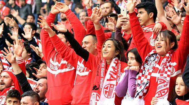 Antalyaspor Kadın Taraftar Sayısında Altıncı