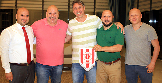 Hentbol Milli Takımı İftar Konuğu Oldu