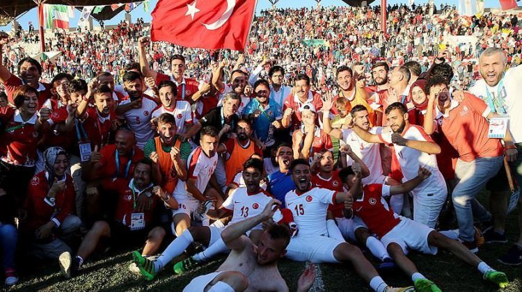 İşitme Engelliler Milli Takımına Tebrik