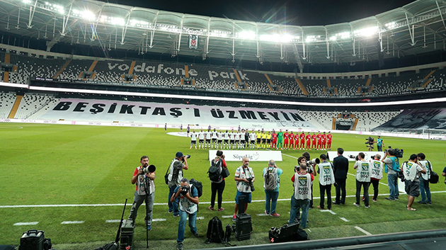 Cüneyt Çakır Beşiktaş’ı “Üzmedi”