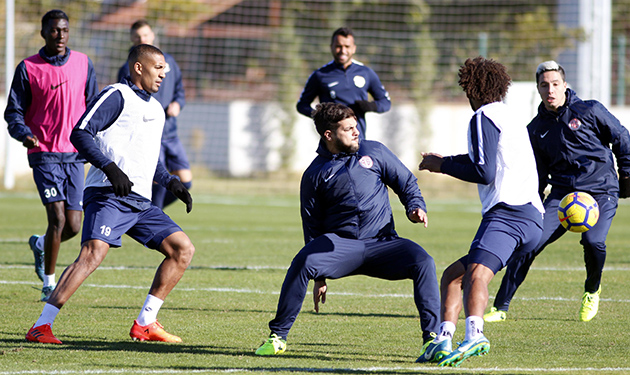 Antalyaspor’da Provalar Devam Ediyor