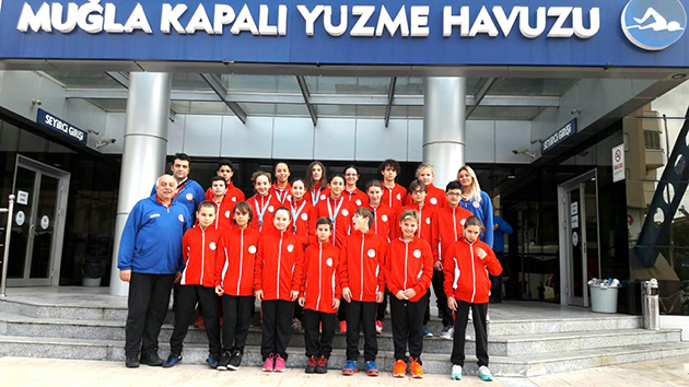 Yüzme Takımı Bölge Müsabakaları’na Katıldı