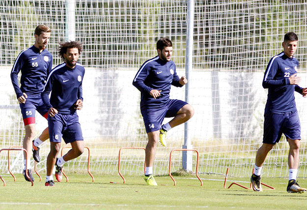 Antalyaspor Kampa Girdi