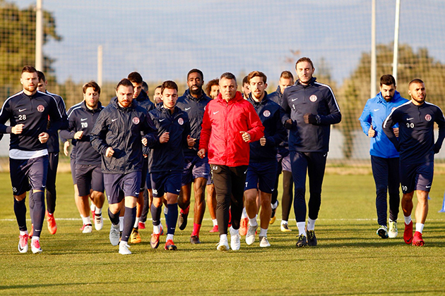 Akhisarspor Hazırlıkları Başladı