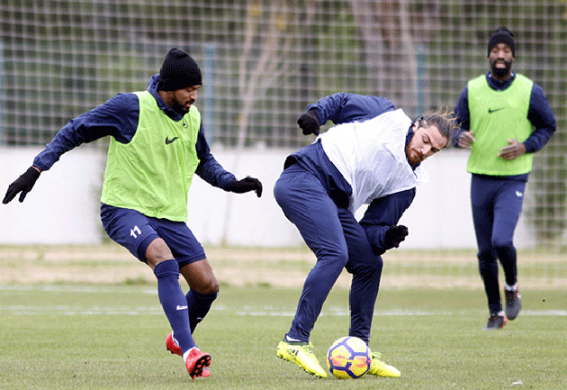 Akhisarspor Provaları Sürüyor