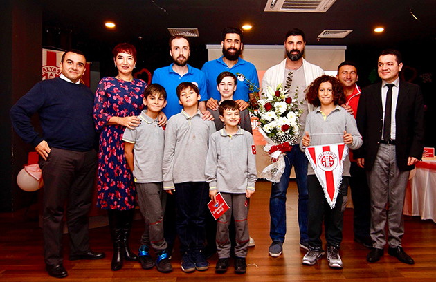 Antalyaspor Bahçeşehir Koleji’ne Konuk Oldu