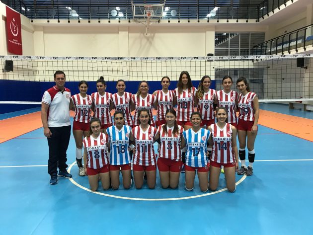 Voleybol Takımımız Salona Ayak Basıyor