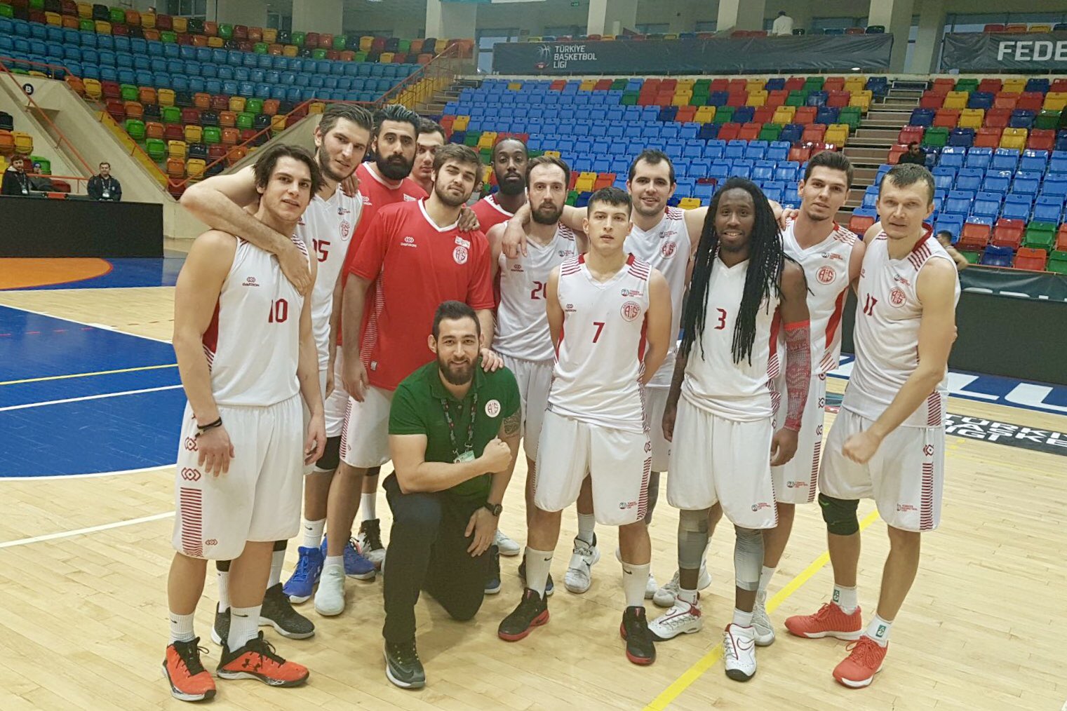 Antalyaspor Yarı Finalde: 96-86