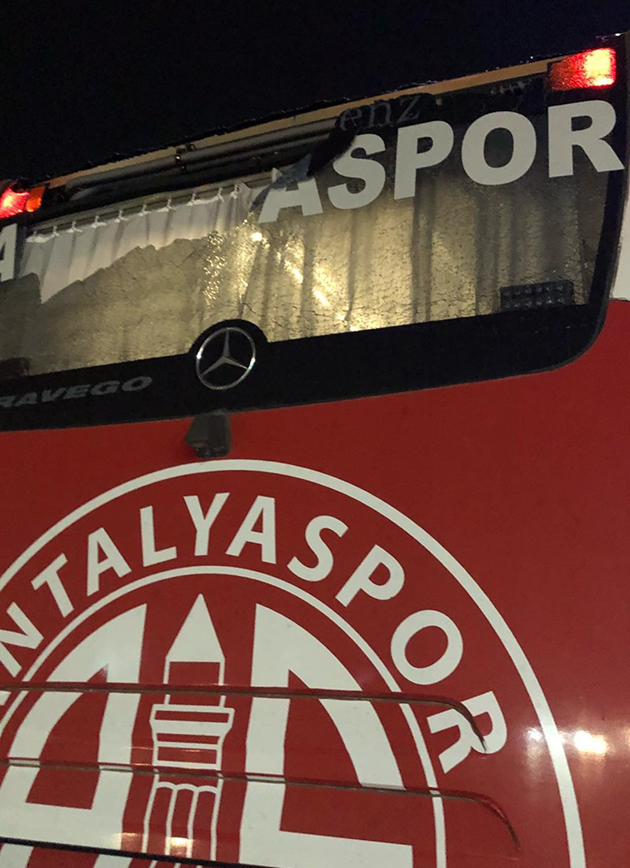 Denizli’de Takım Otobüsüne Saldırı