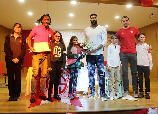 Antalyaspor’dan Doğa Koleji’ne Ziyaret