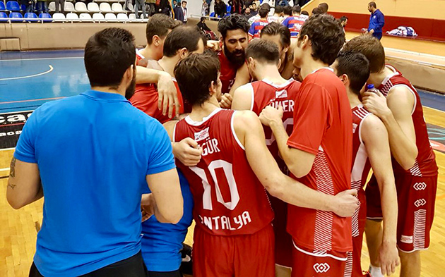 Basketbolda Görüşmeler Sürüyor