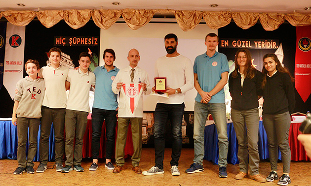 TED Antalya Koleji Basketbol Takımını Ağırladı