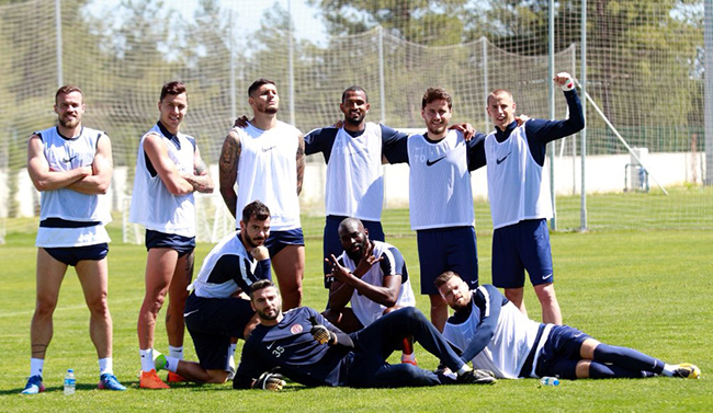 Antalyaspor, Antalya’daki Son Antrenmanını Gerçekleştirdi