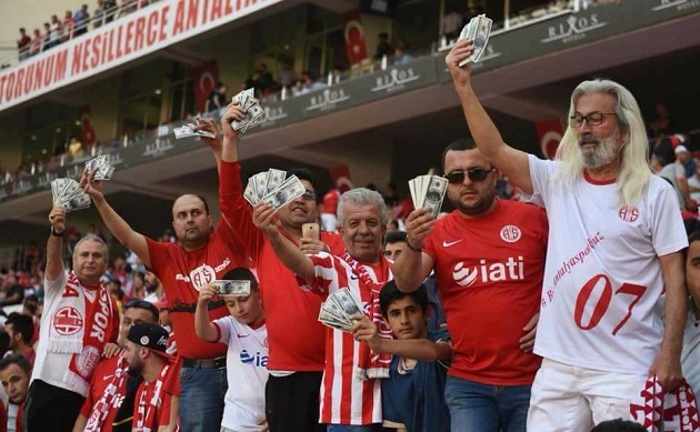 Miloş’tan O Fotoğrafa Açıklama Geldi