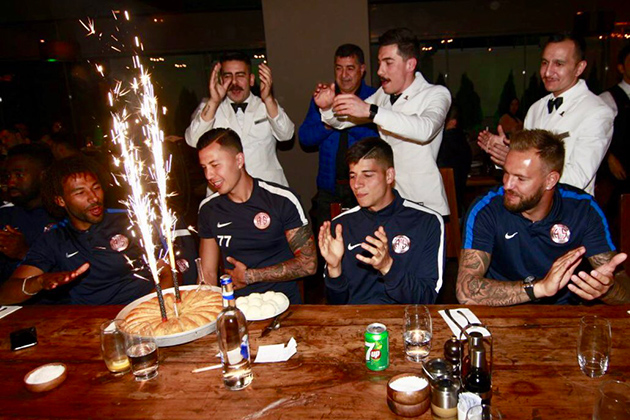 Vainqueur’dan Takıma Akşam Yemeği
