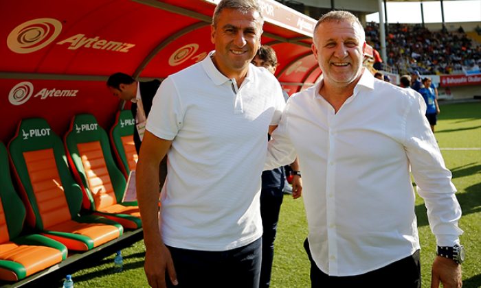 Hamzaoğlu: “Antalyaspor Tarihinin En Zor Sezonlarından Birisiydi”