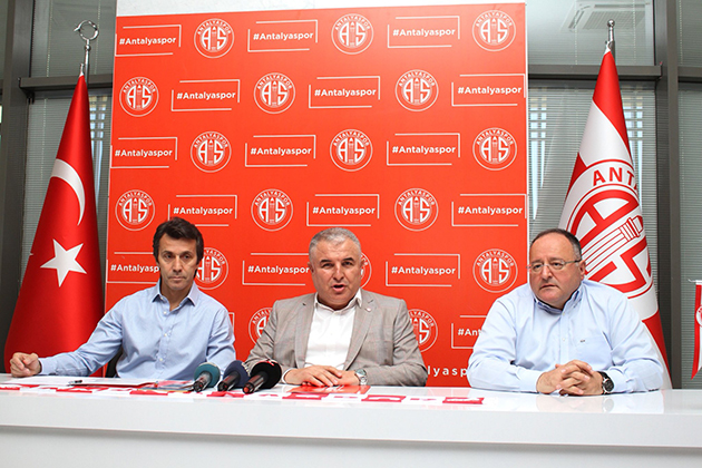 Bülent Korkmaz İmzayı Attı