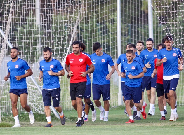 Kırmızı-Beyazlılar, Beşiktaş Maçının Hazırlıklarına Başladı