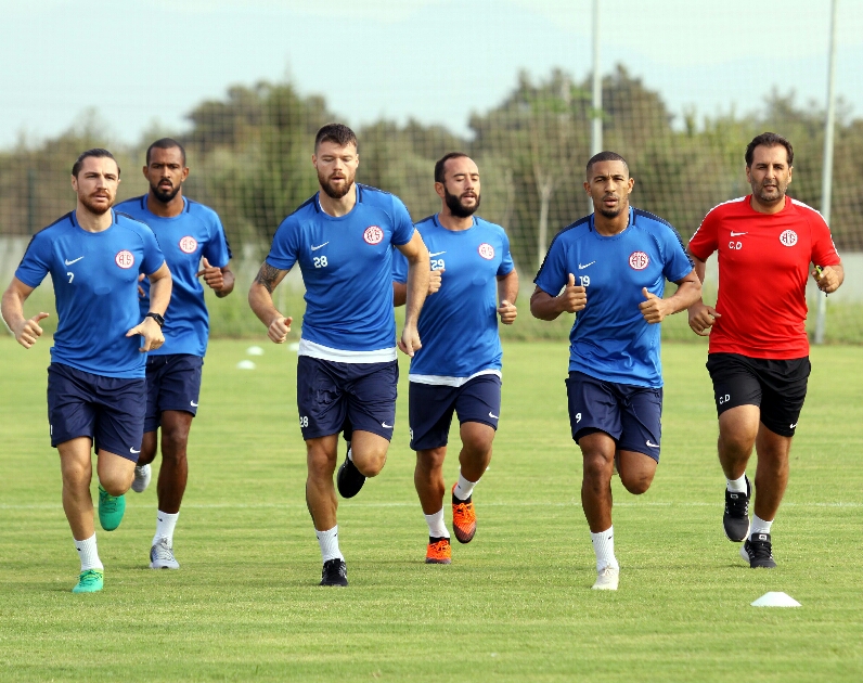 Antalyaspor’da Dayanıklılık Koşusu Yapıldı