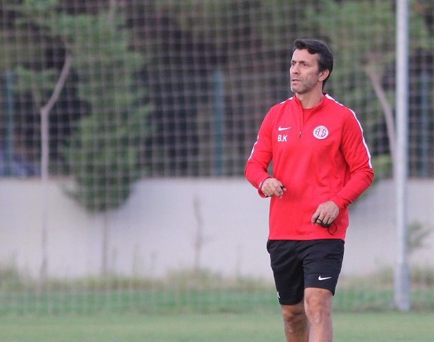 Korkmaz: “Şu Anki Durumda Yeni Transfer Gözükmüyor”