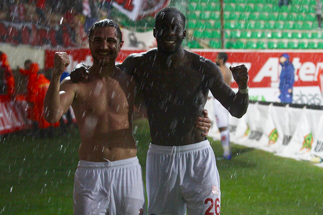 Zeki Yıldırım 8.5 Ay Sonra Forma Giydi