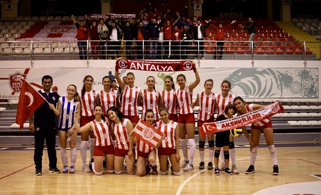 Antalyaspor İç Sahadaki Yenilmezlik Serisini Sürdürdü