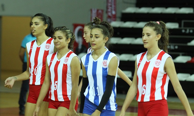 Filenin Akrepleri Zorlu Periyodu Kayıpsız Atlatmak İstiyor