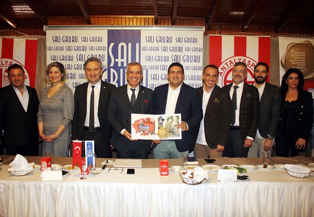 Öztürk: “Antalya, Antalyaspor Markasından Yararlanmalı”