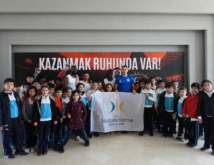 Mustafa Kemal Okulları Antalyaspor’u Ziyaret Etti