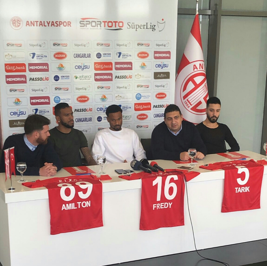 Amilton, Tarık Çamdal ve Fredy İçin İmza Töreni Düzenlendi