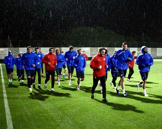 Antalyaspor’un Belek Kampı Sağanak Yağmurla Başladı