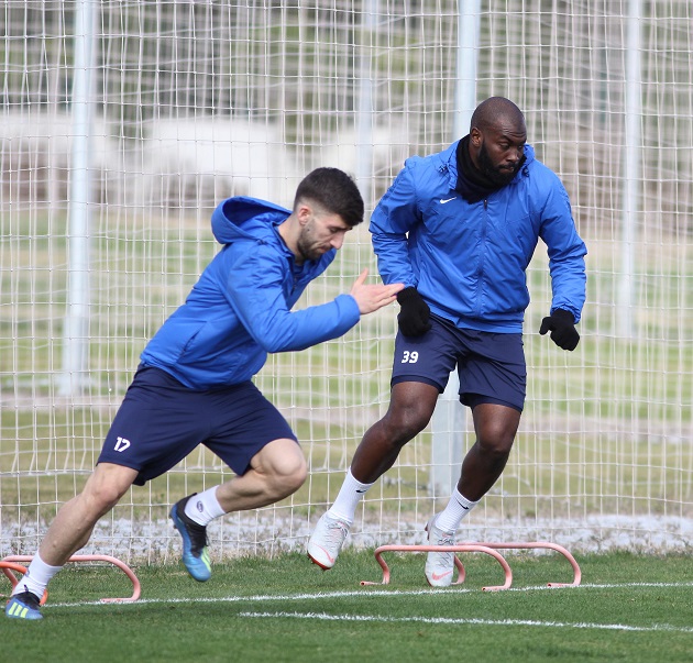 Sinik: “Antalyaspor’un Menfaatlerine Uyarsa Giderim”