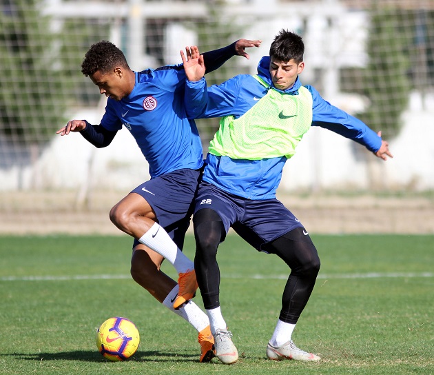 Antalyaspor’un Beşiktaş Hazırlıkları Gençlerle Başladı