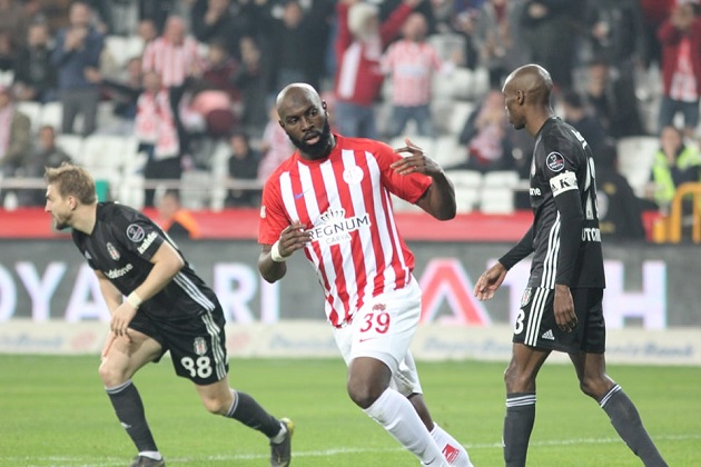 Antalyaspor’da Dört Oyuncuyla Sözleşme Uzatıldı
