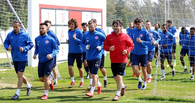 Antalyaspor’da Trabzonspor Hazırlıkları Sürüyor