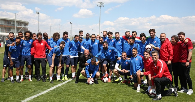 Antalyaspor’da Keyifli Antrenman