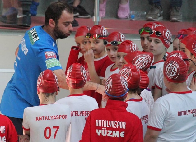 Antalyaspor 23 Nisan Yüzme Yarışları’na Damga Vurdu