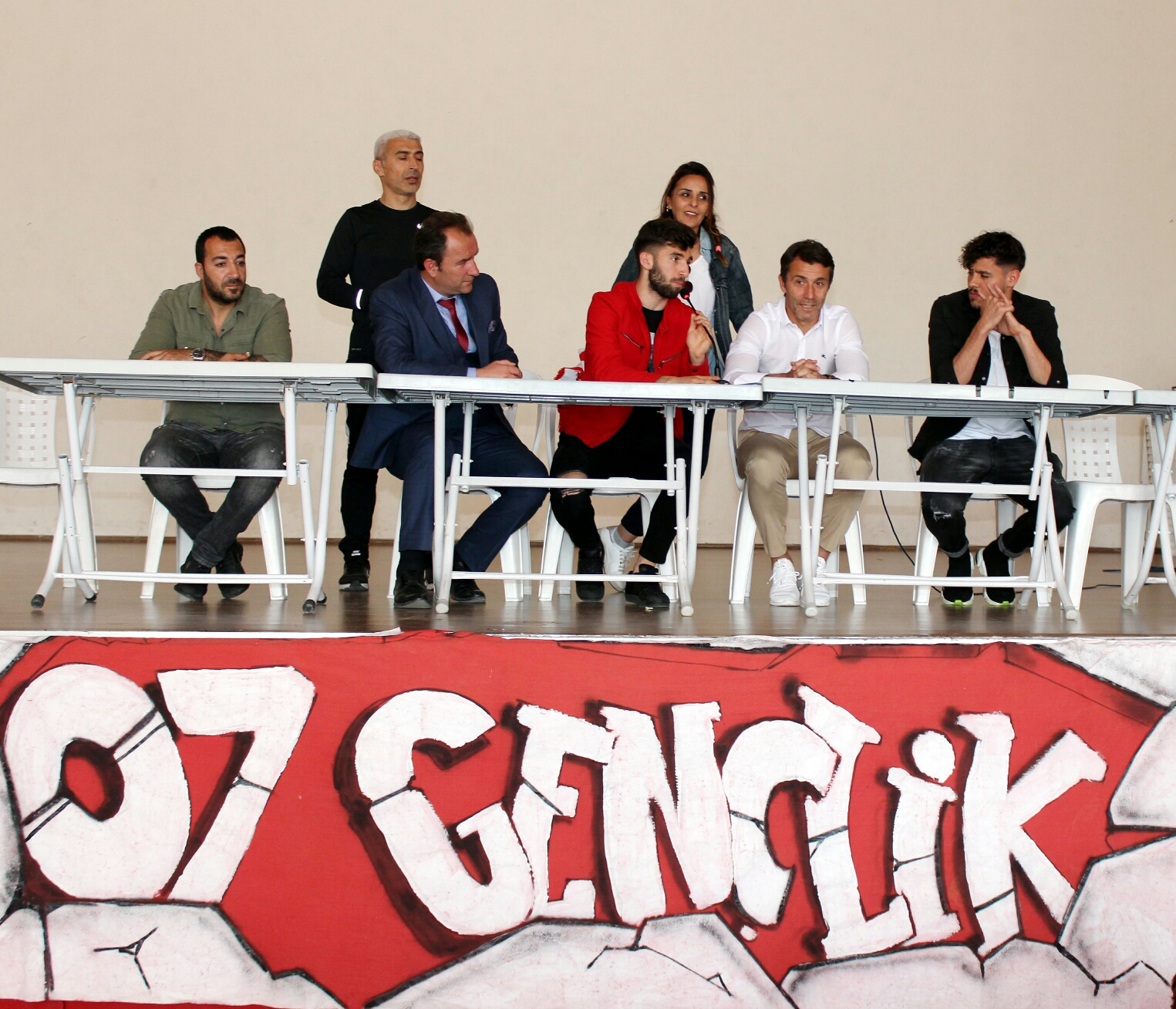 Antalyaspor’dan Güzeloluk Anadolu Lisesi’ne Ziyaret