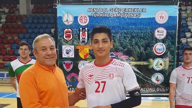 Genç Erkek Hentbol Takımı Beşincilik Maçına Çıkacak