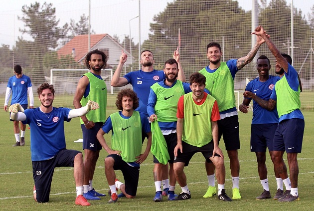 Antalyaspor’da Neşeli Antrenman