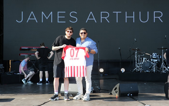 Ali Şafak Öztürk’ten James Arthur’a Antalyaspor Forması