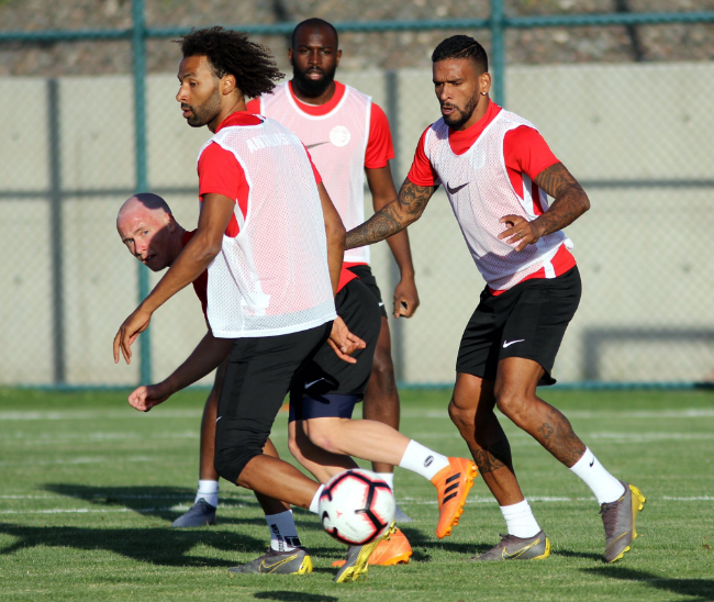 Günün İkinci İdmanında Taktik Çalışma Yapıldı